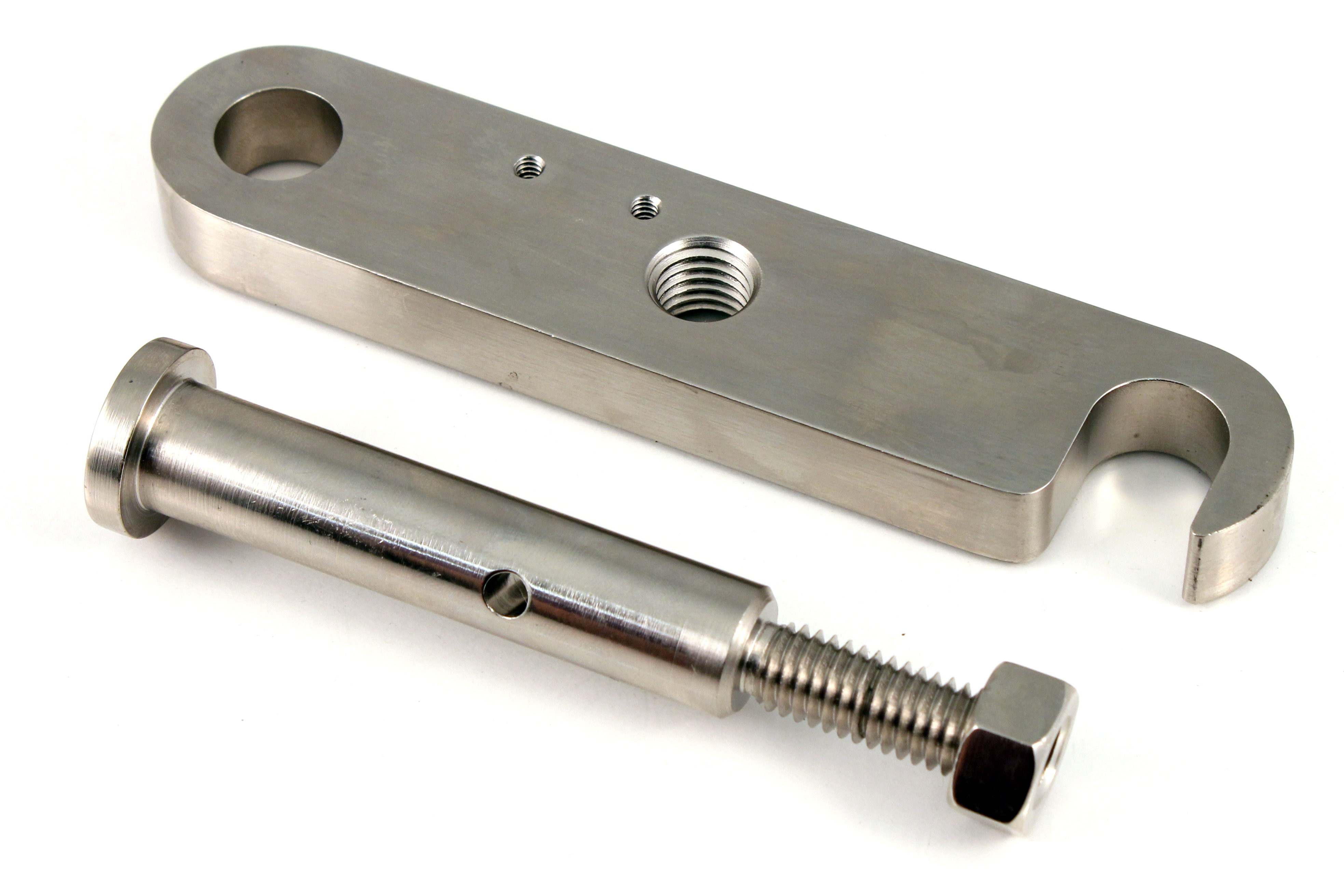 PUNCH PLUG RETAINER ASSEMBLY